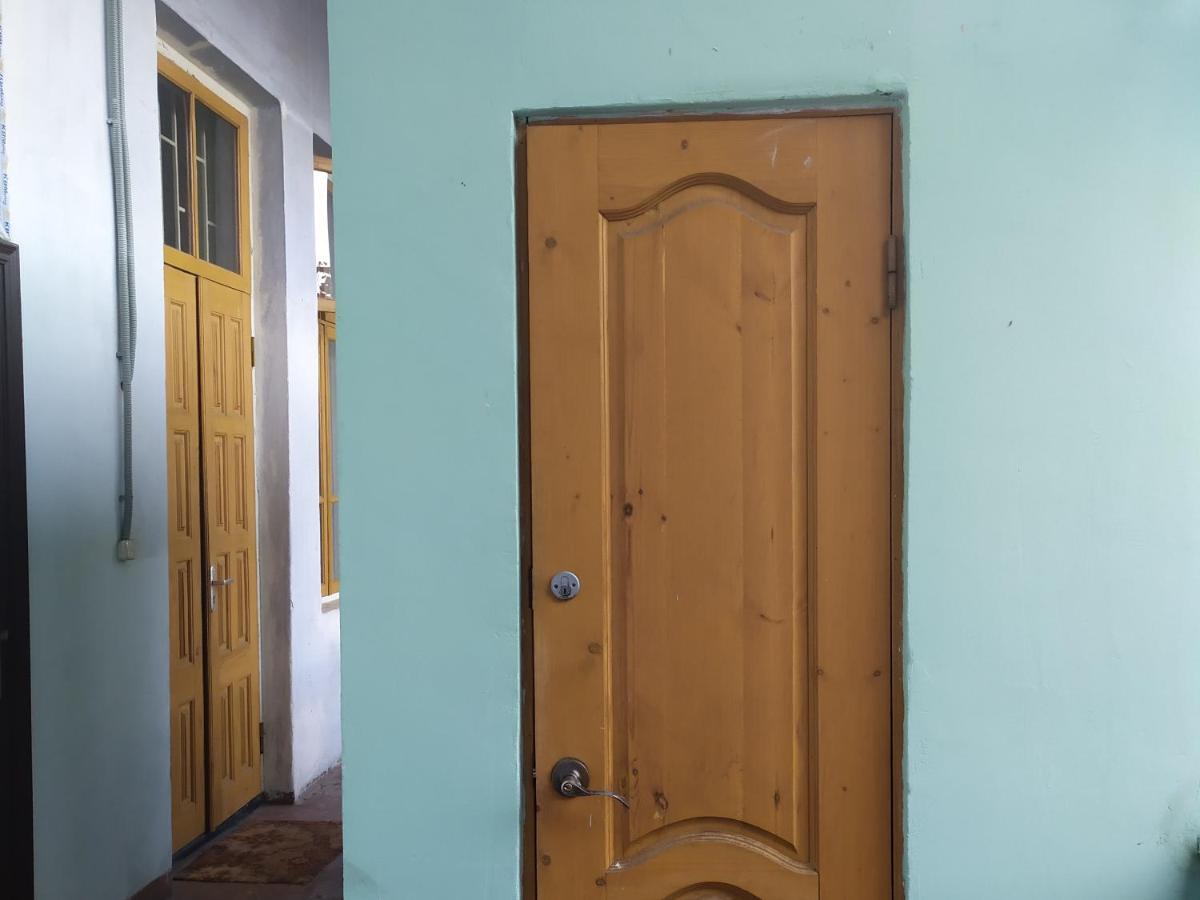 Студия В Центре Сухума Σουχούμι Εξωτερικό φωτογραφία